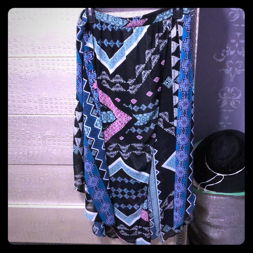 High low skirt with open front detail